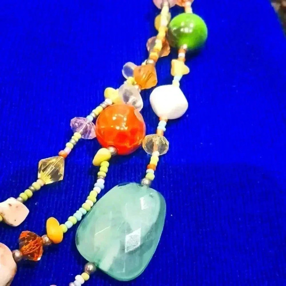 3 layer beaded multi colors multi charms necklace.. - Picture 4 of 5